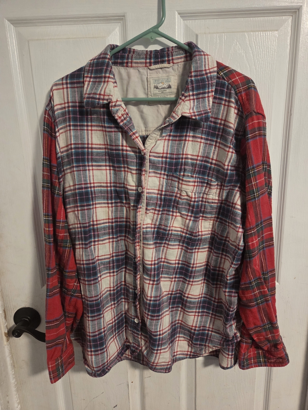 American Eagle Plaid Flannel Button-Up Shirt/shacket